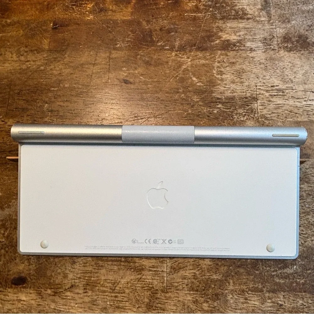 Apple Magic Keyboard‎ Bluetooth Wireless Original Aluminum Slim A1314 Powers On